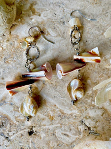 La Mesa Trumpet Shell Earrings